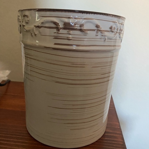 Pfaltzgraff Trellis White Scroll Design Utensil Crock Stoneware 7”H Cottagecore - Picture 4 of 12